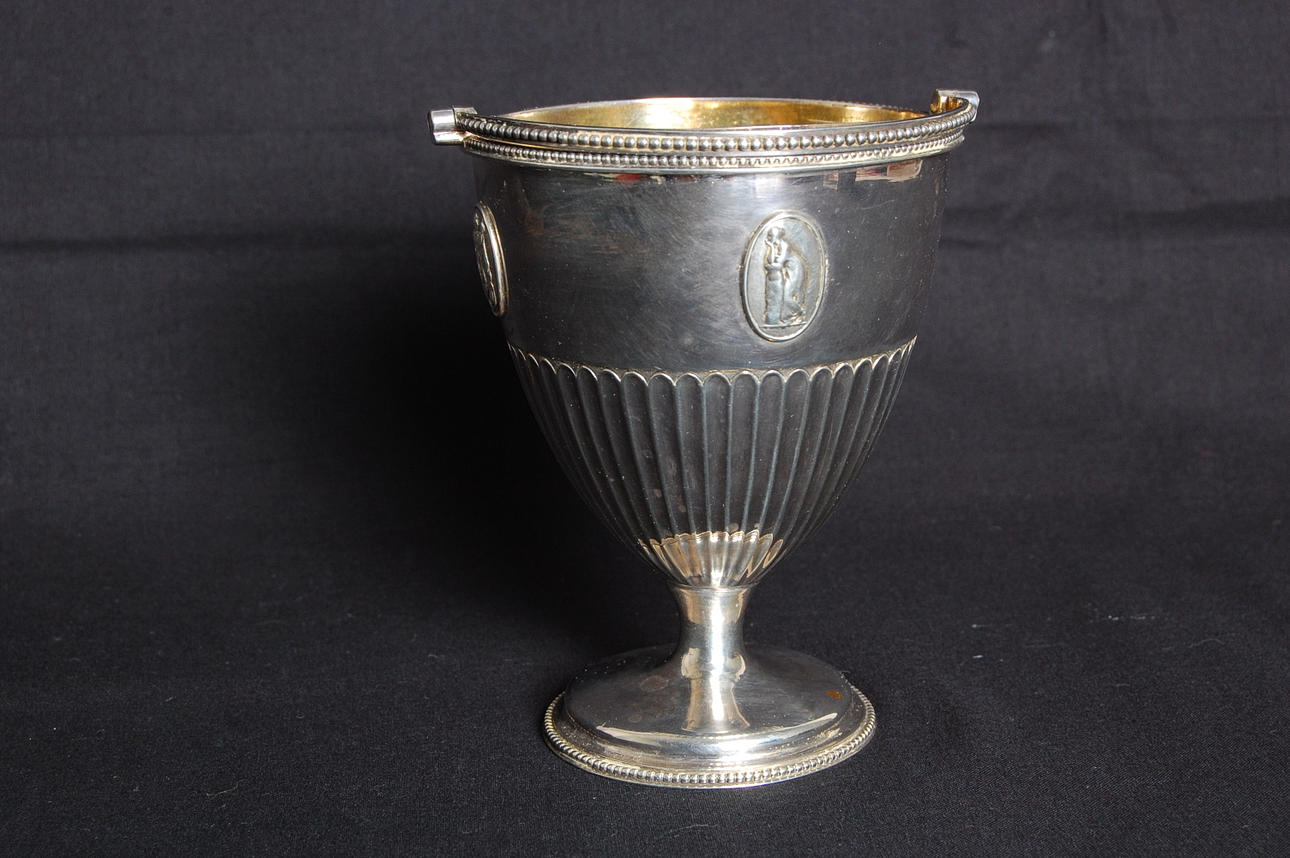 SOCKERSKÅL, silver, England 1800-tal.