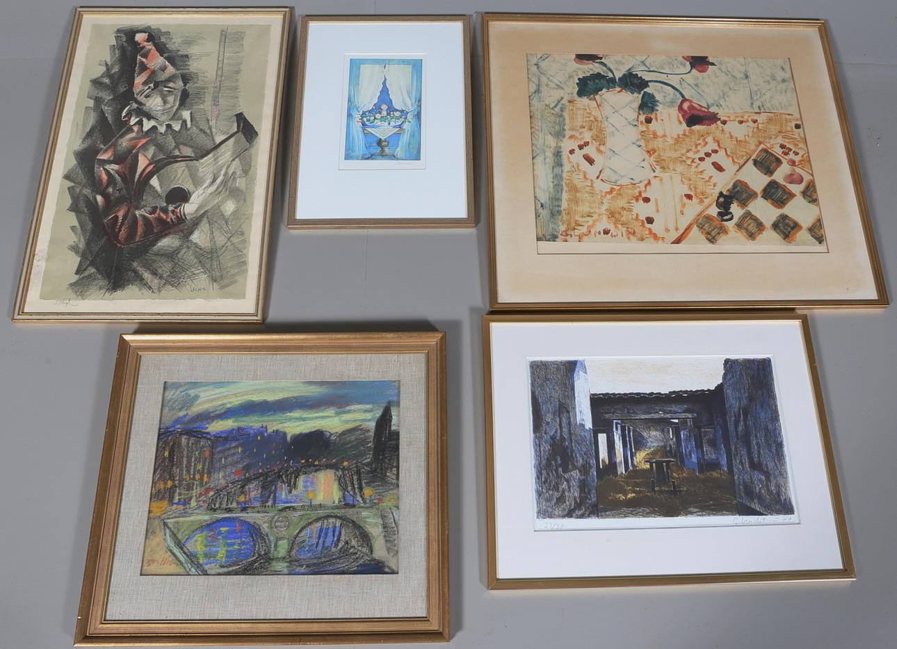 PARTI TAVLOR (5). Olika motiv. Färglitografier. Signerade.