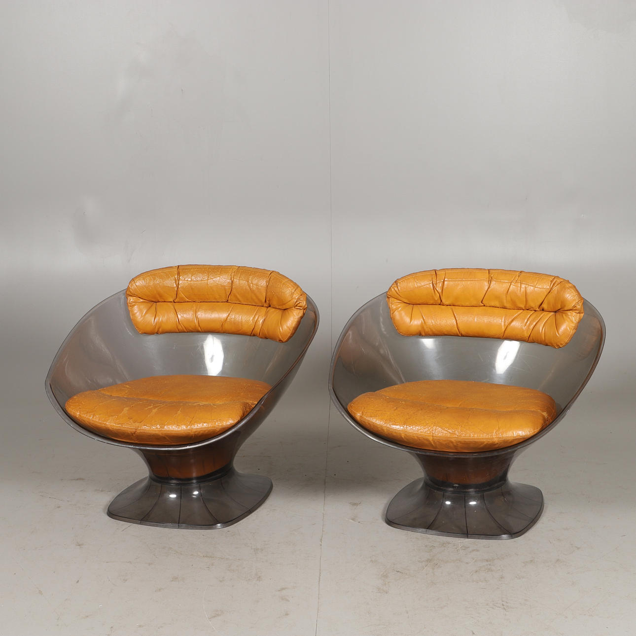 RAPHAEL RAFFEL. Armchairs, 1 pair, plastic, 1970s.