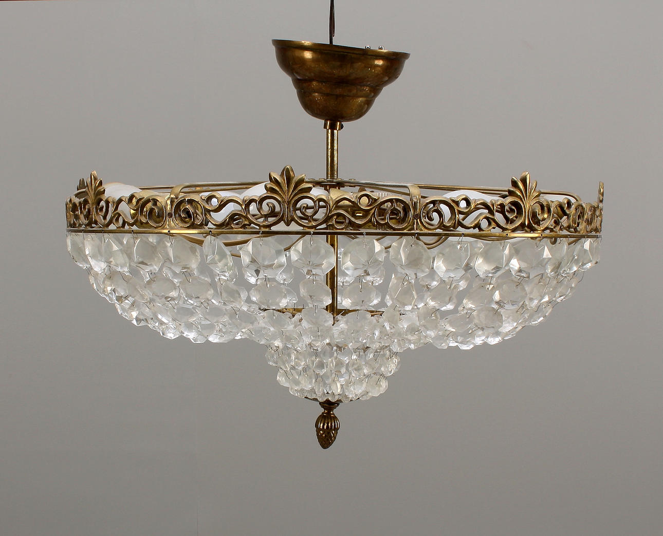 TAKARMATUR, mässing/prismor/glas, höjd 32 cm.