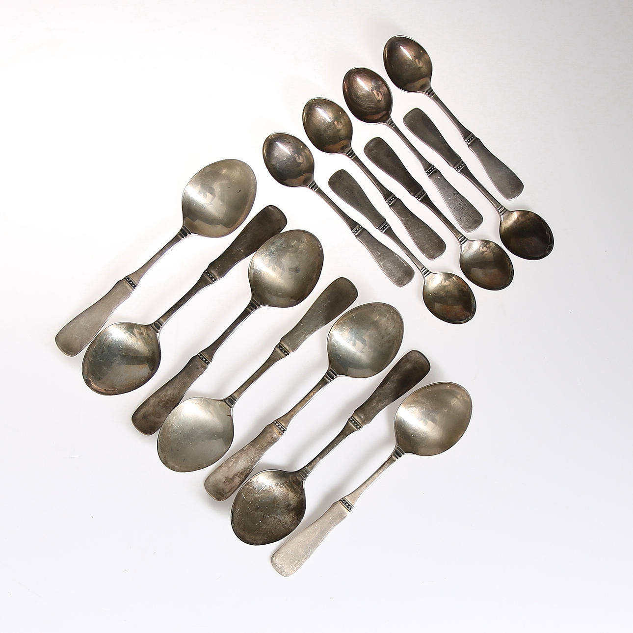 SKEDAR, 13 st, 830 silver, Markströms Guldsmeds AB, Uppsala, 1970-tal. Vikt 335 g.