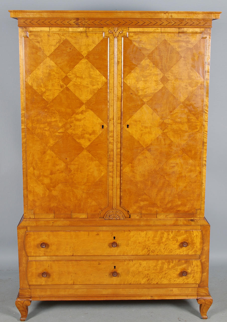 MATSALSSKÅP, björk, chippendalestil.