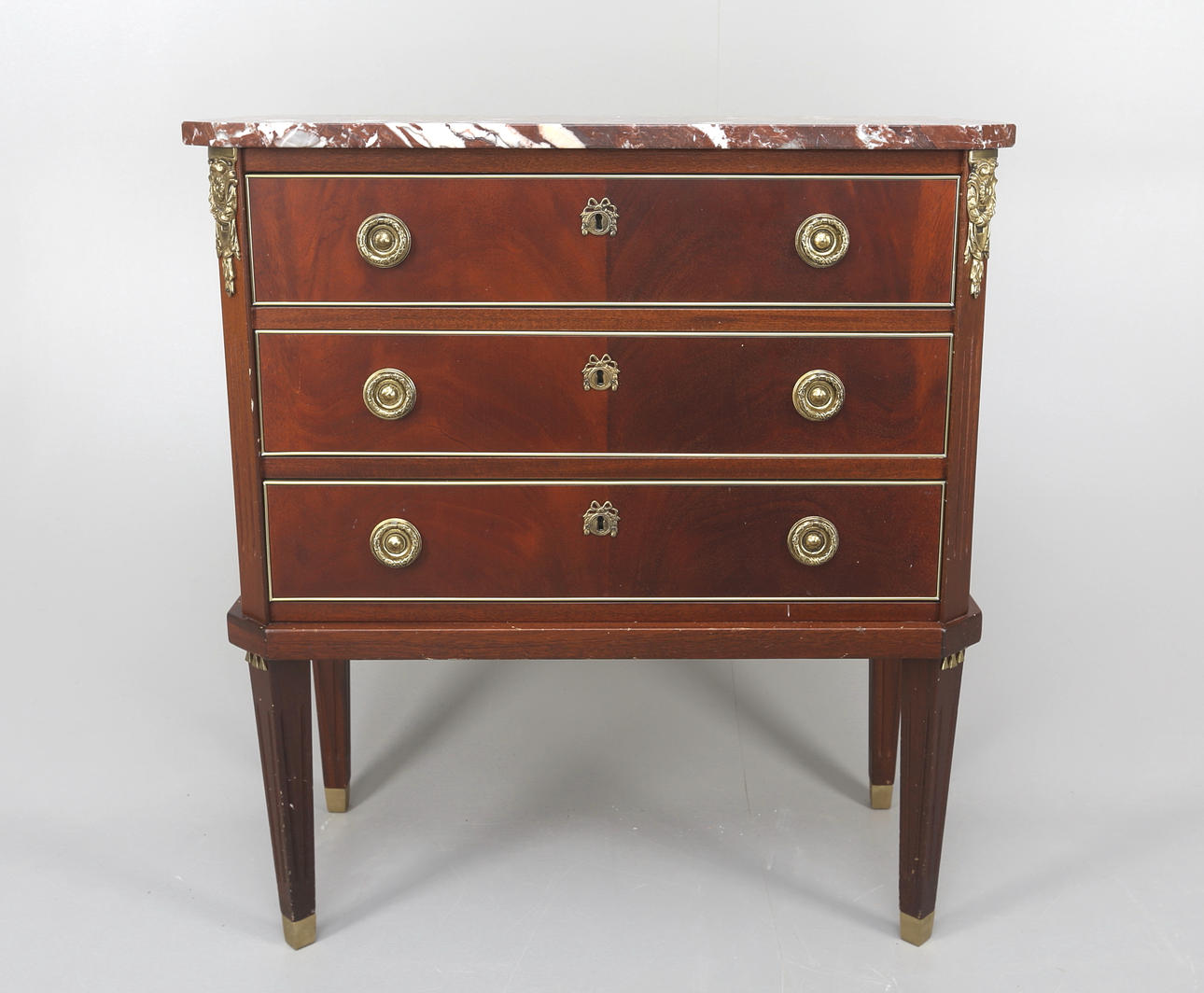 BYRÅ, Gustaviansk stil, 1950-tal.