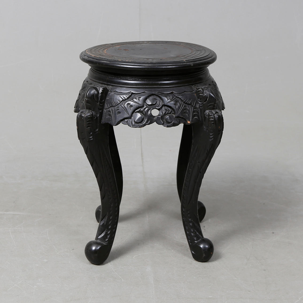 PIEDESTAL, oriental.