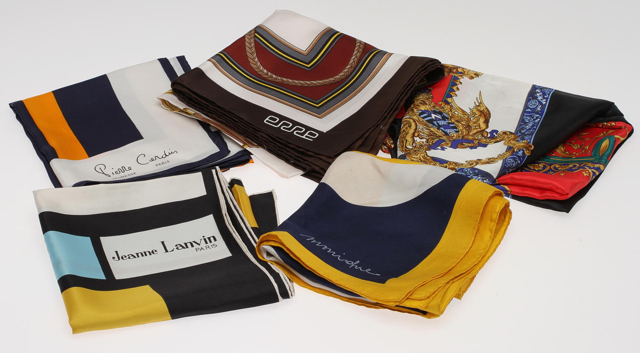 SCARVES, 5 st, bland annat Jeanne Lanvin och Pierre Cardin.