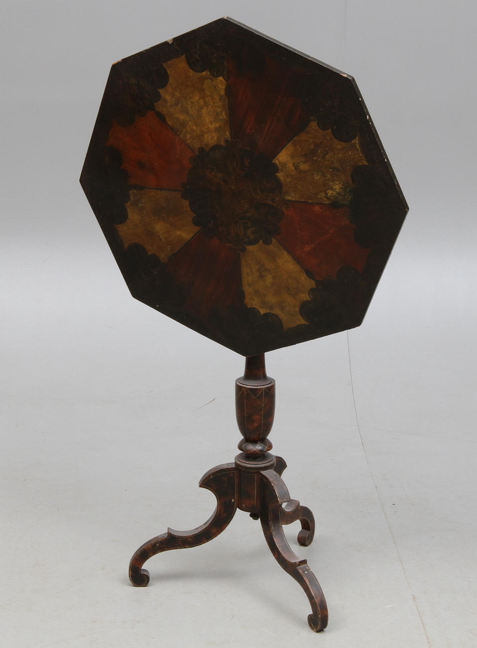 KLAPPTISCH, bemalt, 19. Jahrhundert.