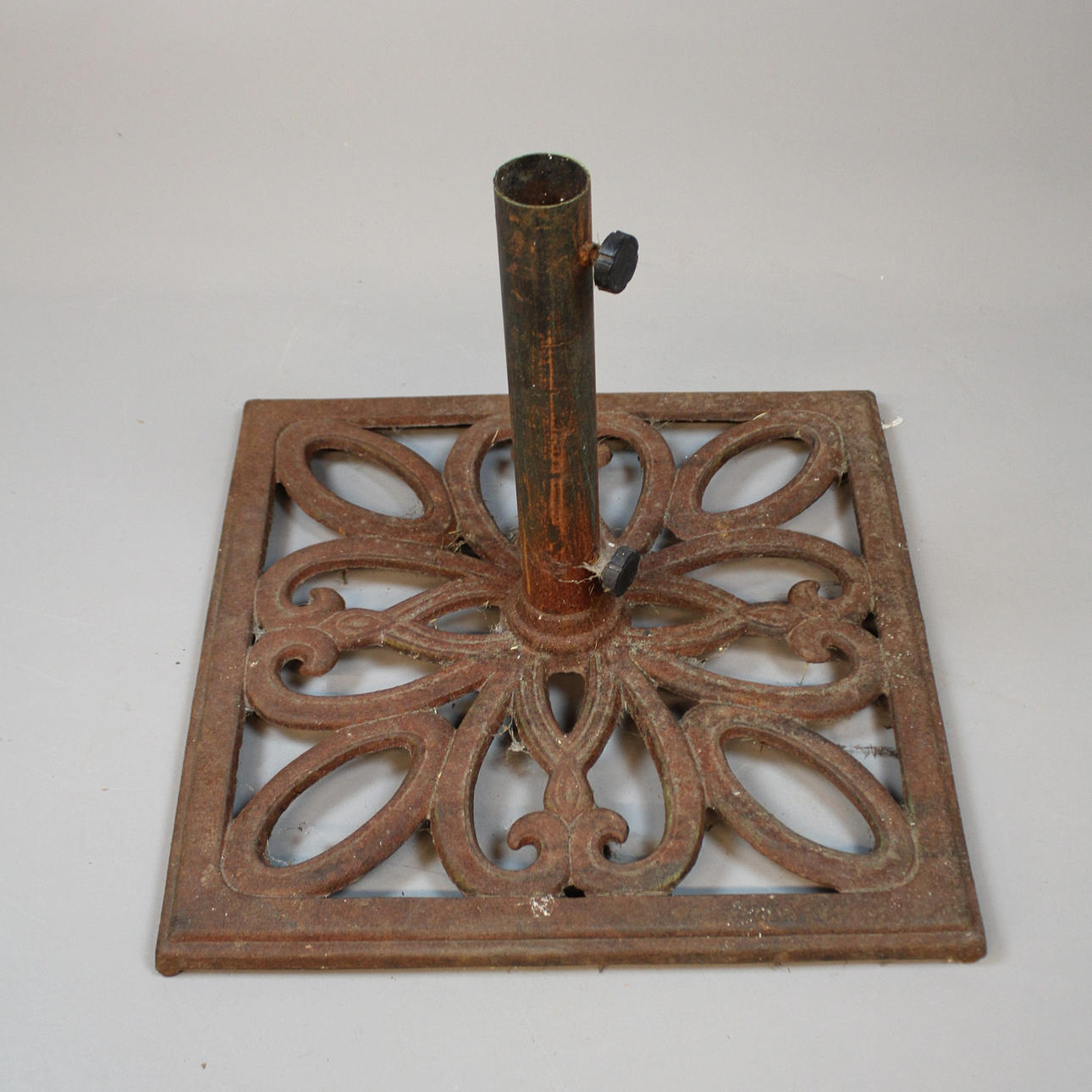 PARAPLYBASE, støbejern.