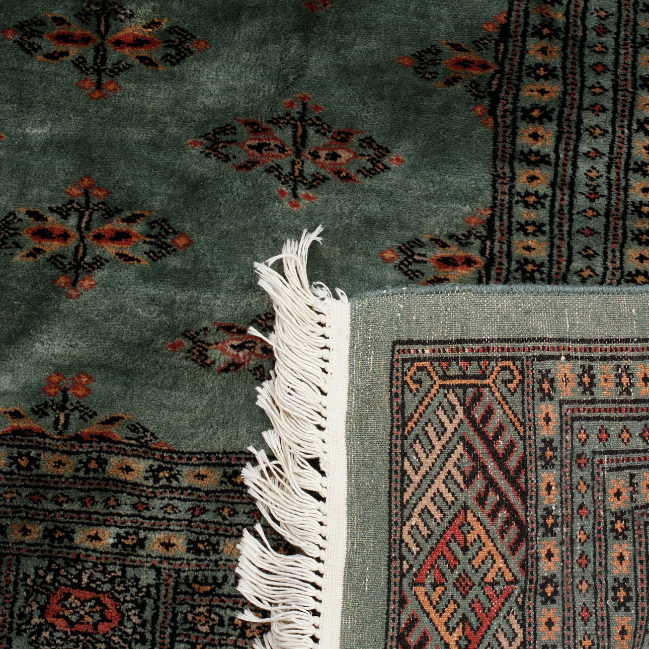 MATTA, Pakistan, ca 300 x 223 cm. Mattor & Textil - Mattor - Auctionet