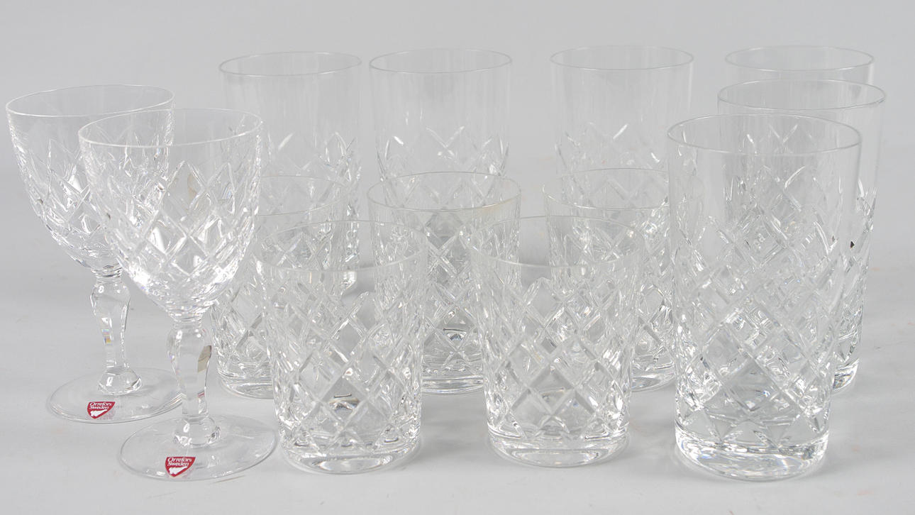 GLASSERVISDELAR, bl.a. "Karolina", Gunnar Cyren, Orrefors.