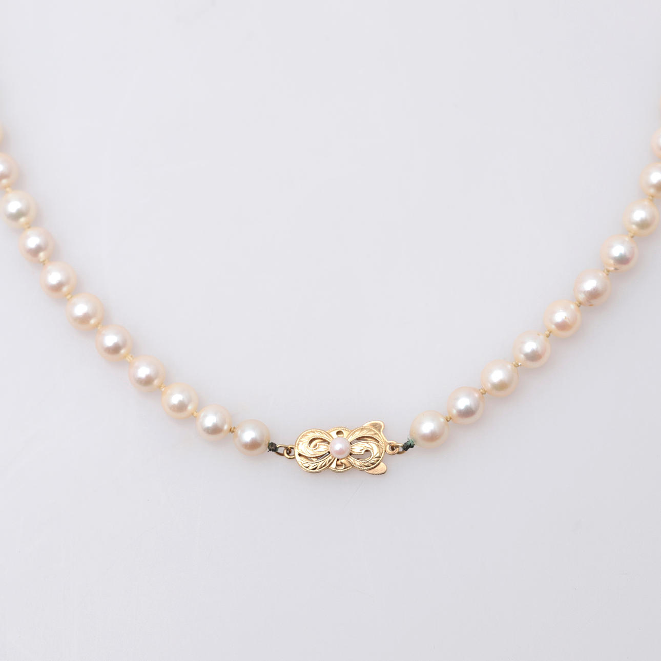 MIKIMOTO. Pearls choker.