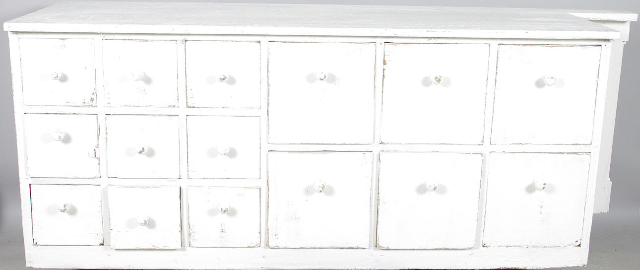 KÖPMANSDISK, vitmålad, tidigt 1900-tal.