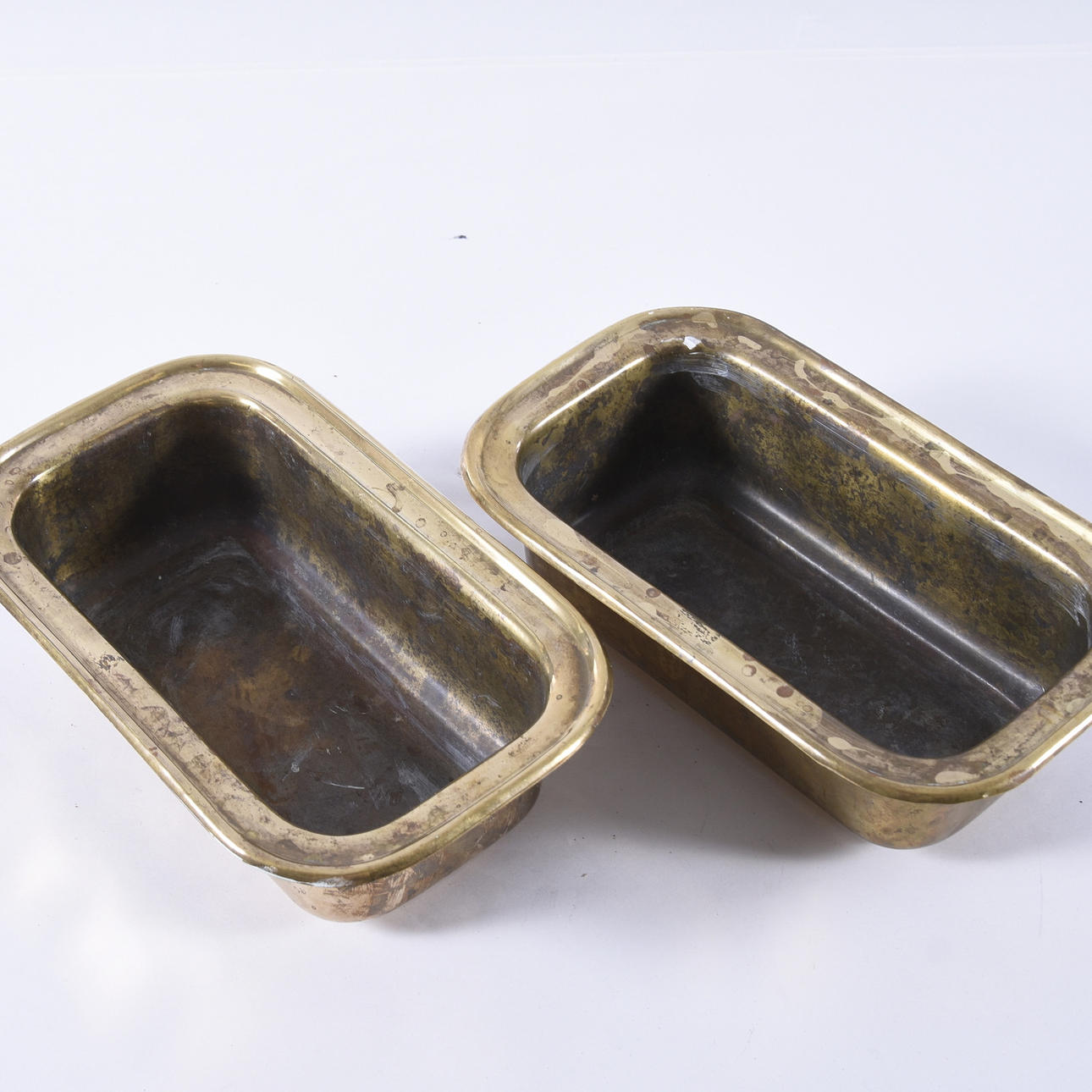 YTTERFODER, 2 stycken, Mässing, 1900-talets senare del.