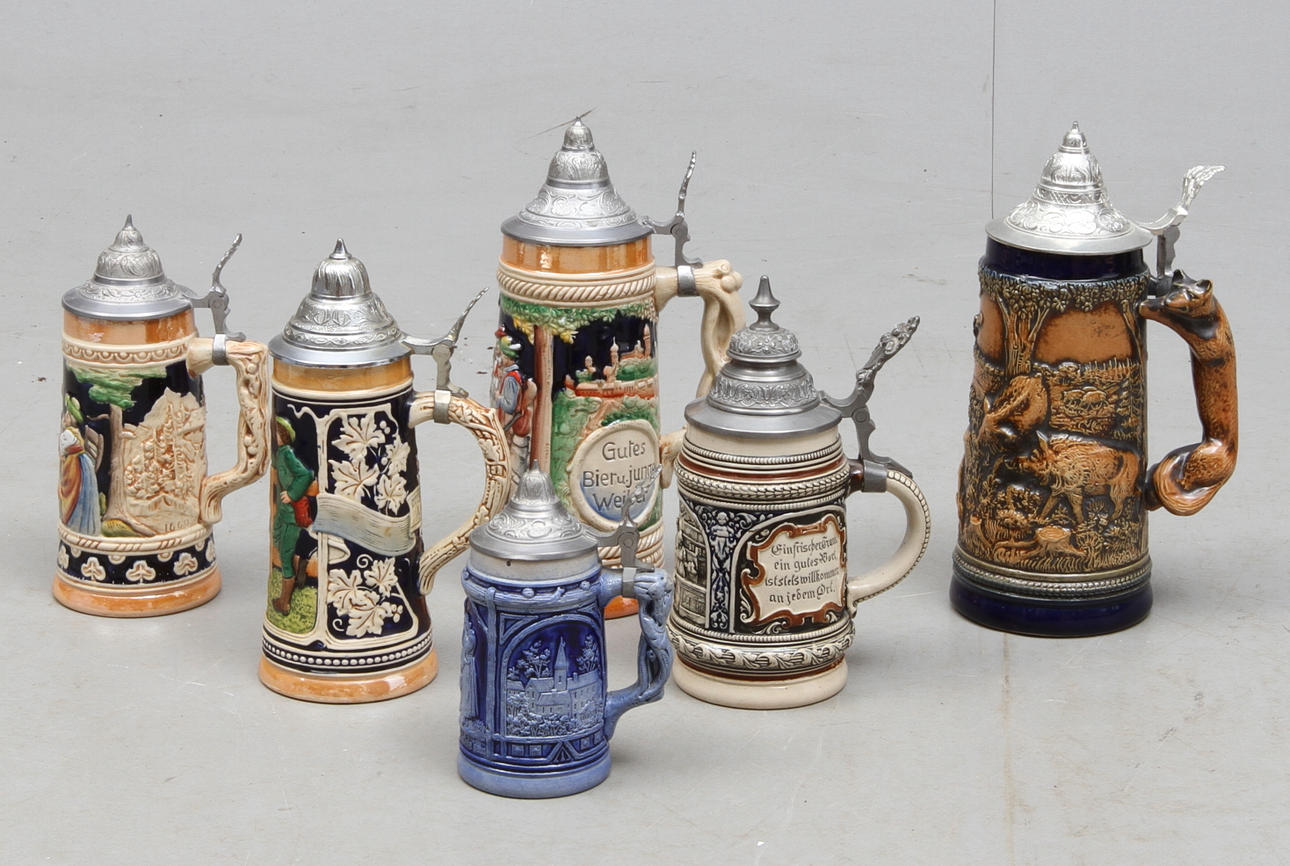 DRYCKESKRUS MED METALLOCK, 6 st, keramik, Tyskland, 1900-tal.