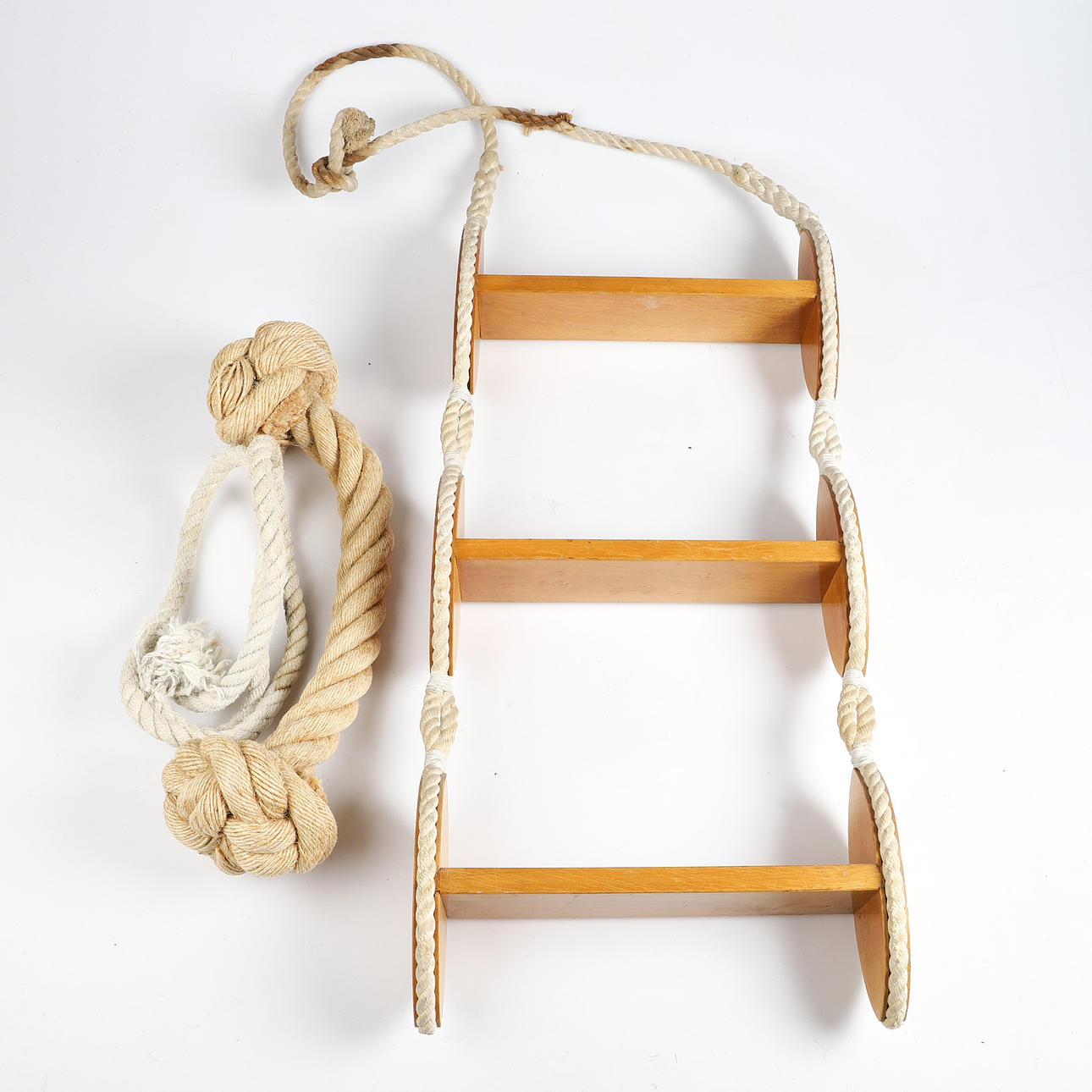 REPSTEGE TILL BÅT, trä/rep.