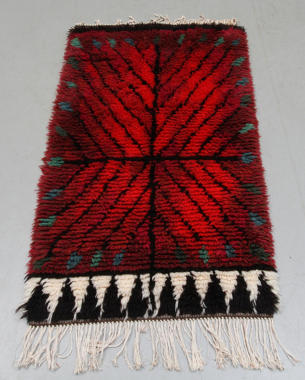 MATTA/VÄGGBONAD, rya, 1900-tal, ca 126 x 70.