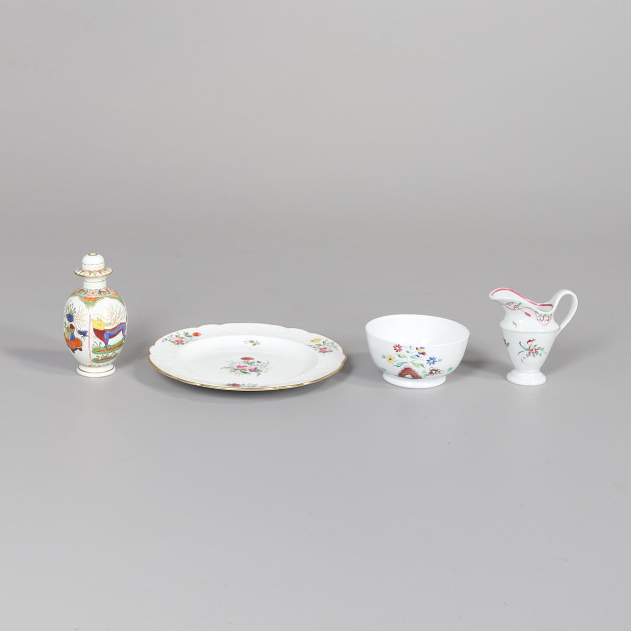 FYRA STYCKEN ENGELSKA PORSLIN.