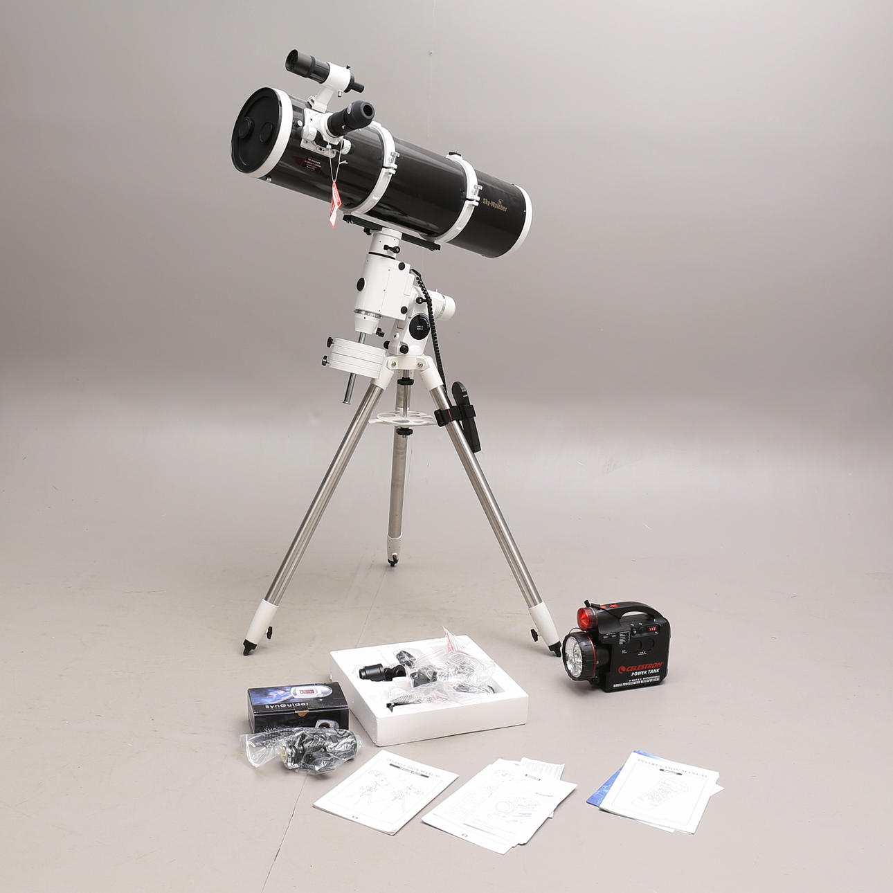 STAR WATCHER, Sky-Watcher Explorer-200DPS, HEQ-5 PRO, zeitgenössisch.