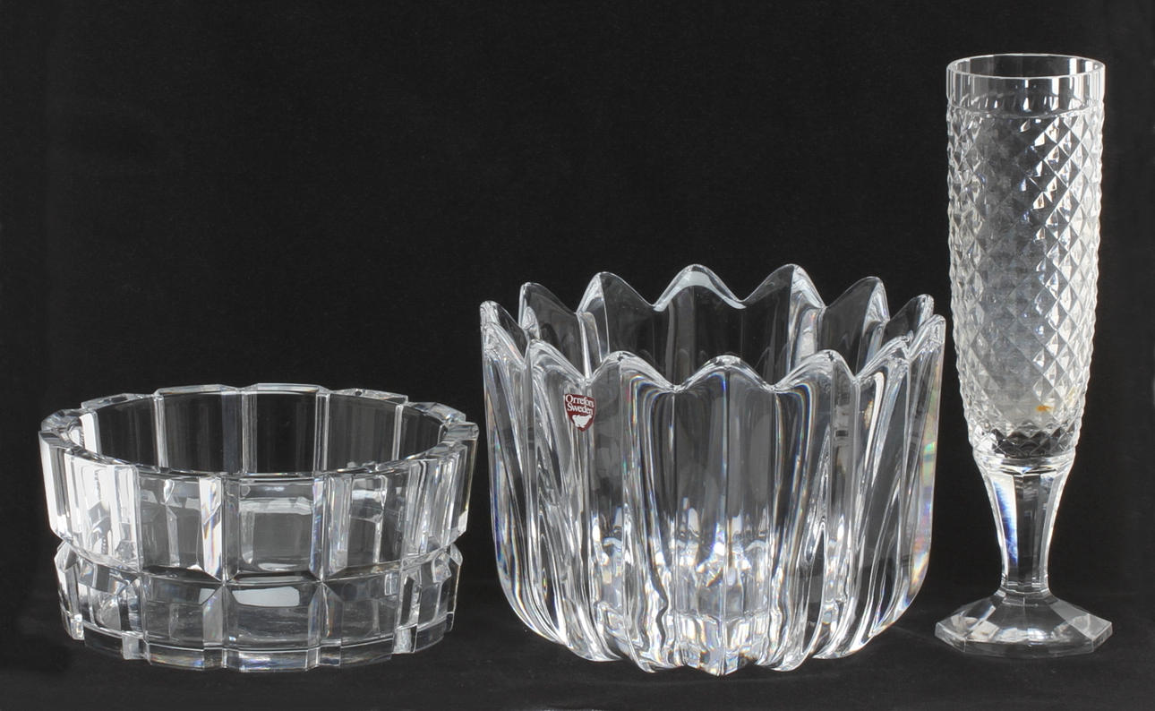 SKÅLAR, 2 st, glas, samt CHAMPAGNESTRUT, Orrefors.