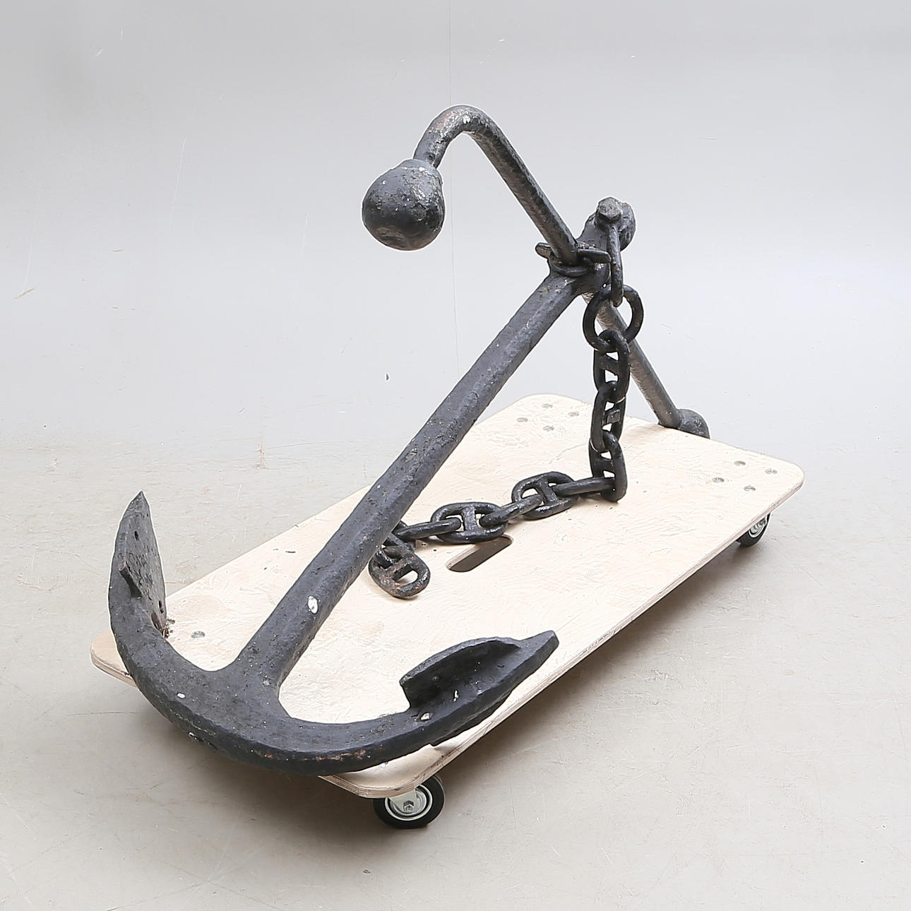 ANCLA, hierro fundido, siglo XX.