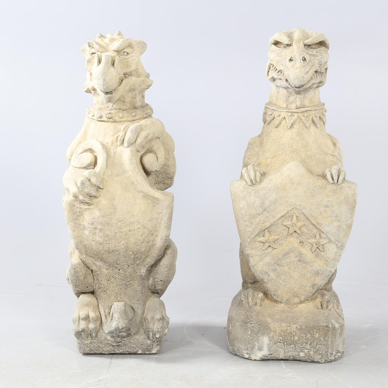 ESCULTURAS DE JARDÍN, Pareja de Gárgolas.