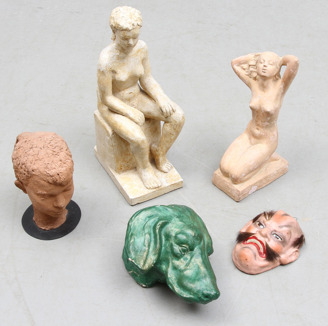 SKULPTURER, 5 st, gips, 4 st signerade, 1900-tal.