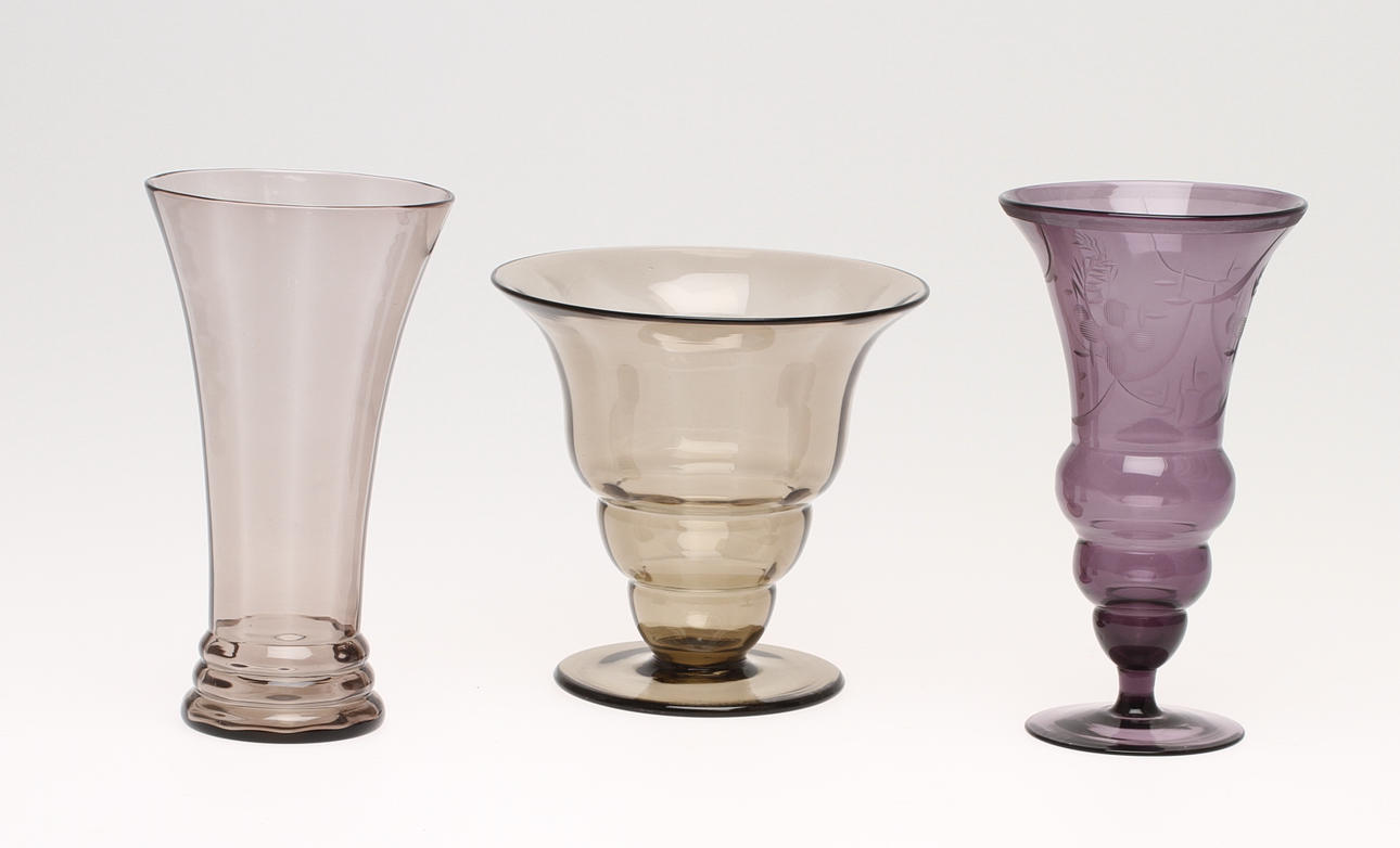 PARTI GLAS, 3 delar, Bl a Simon Gate, Edward Hald, Sandvik. 1900-tal.