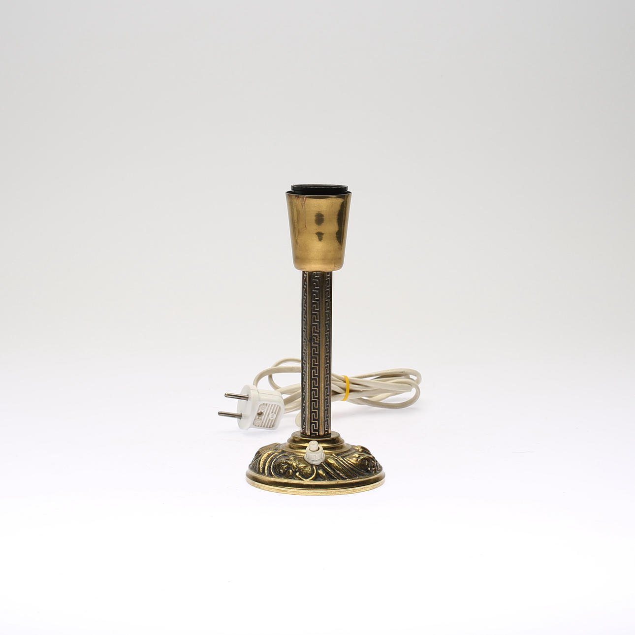 BORDSLAMPA, mässing, 1900-talets andra hälft.