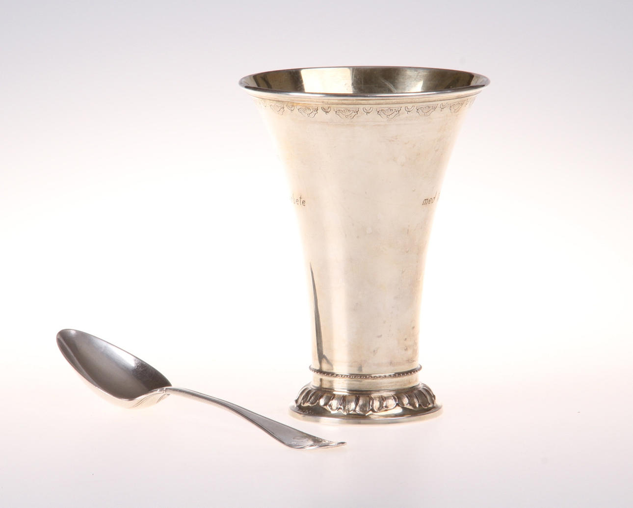 BÄGARE OCH SKED, Silver, 245g.