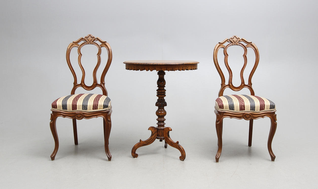 STOLAR, ett par, samt PELARBORD. 1800-tal.