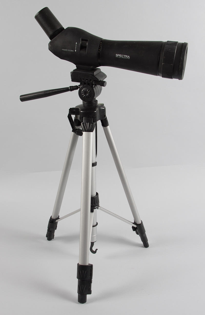 KIKARE MED STATIV, Spectra.