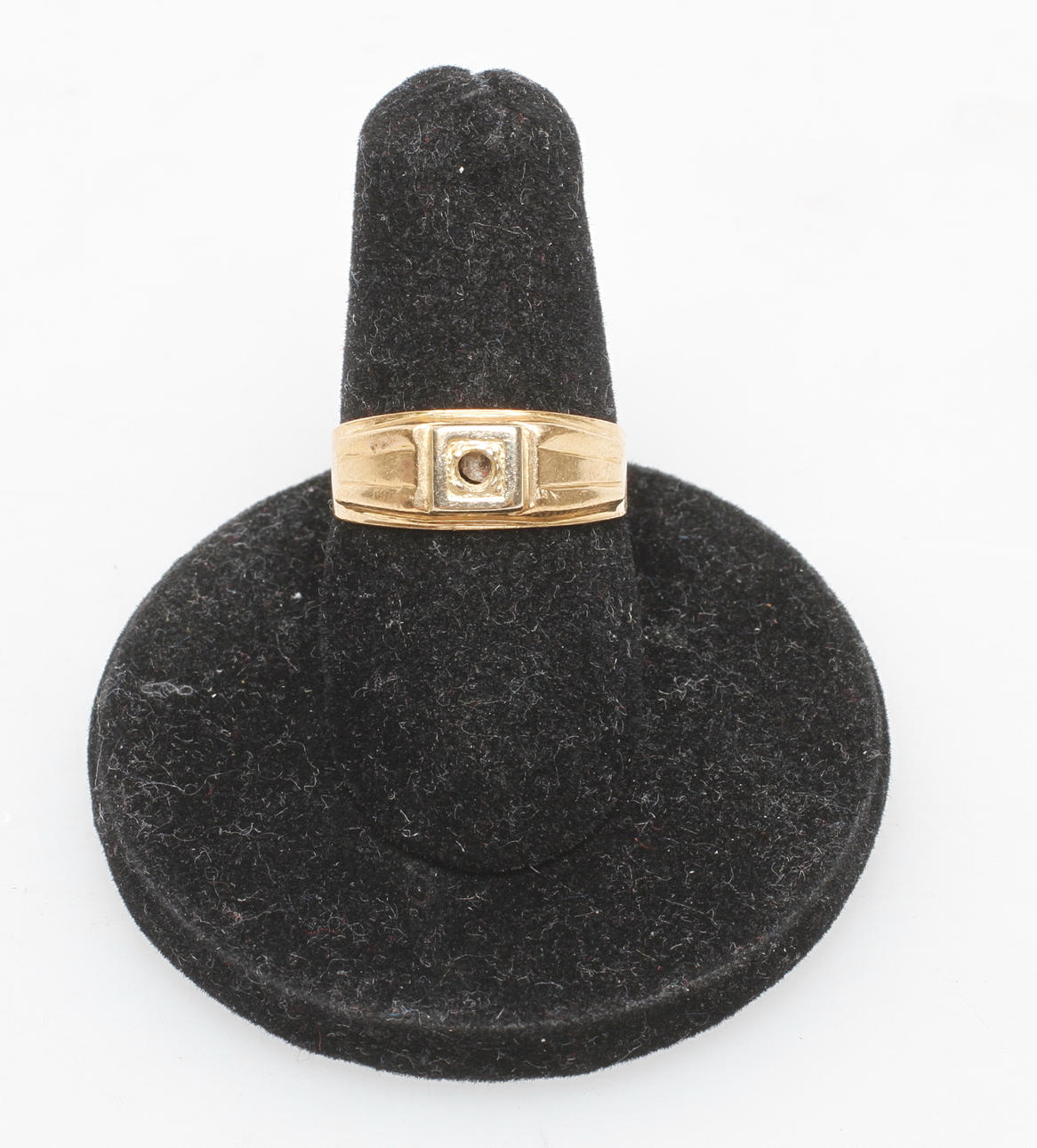 RING, 18k guld, vikt ca 3,8 gr.