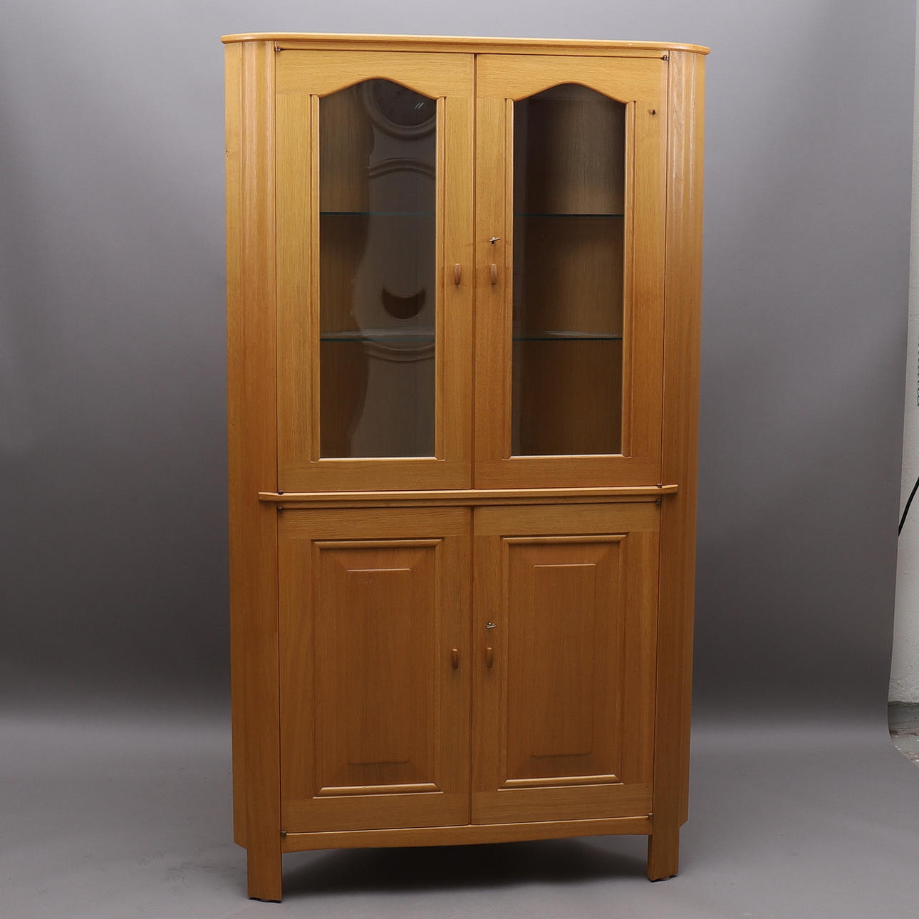 CARL MALMSTEN. Eckschrank, Eiche, "Capella".