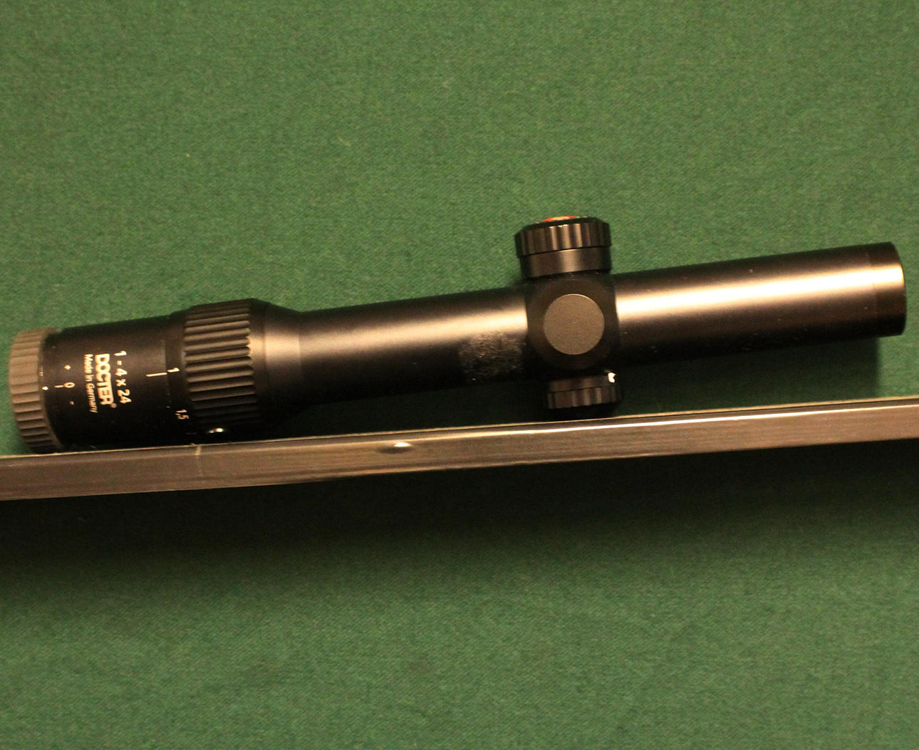 DOCTER. 1-4x24 Illuminated.