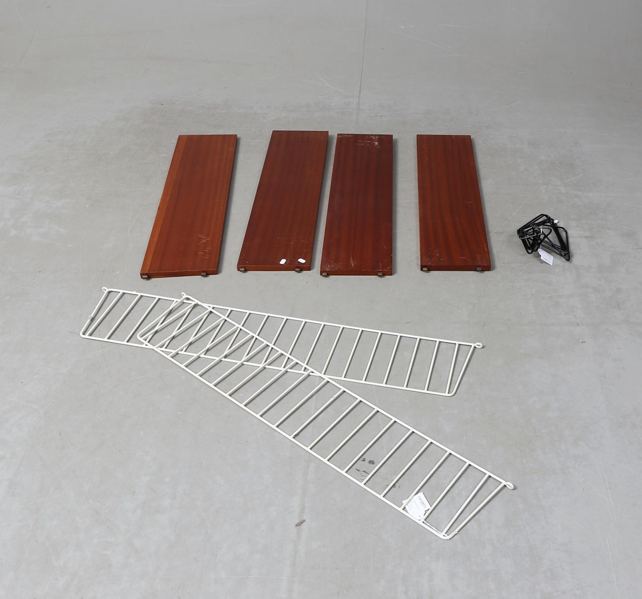 STRINGHYLLA samt BOKSTÖD, 1950/60-tal.