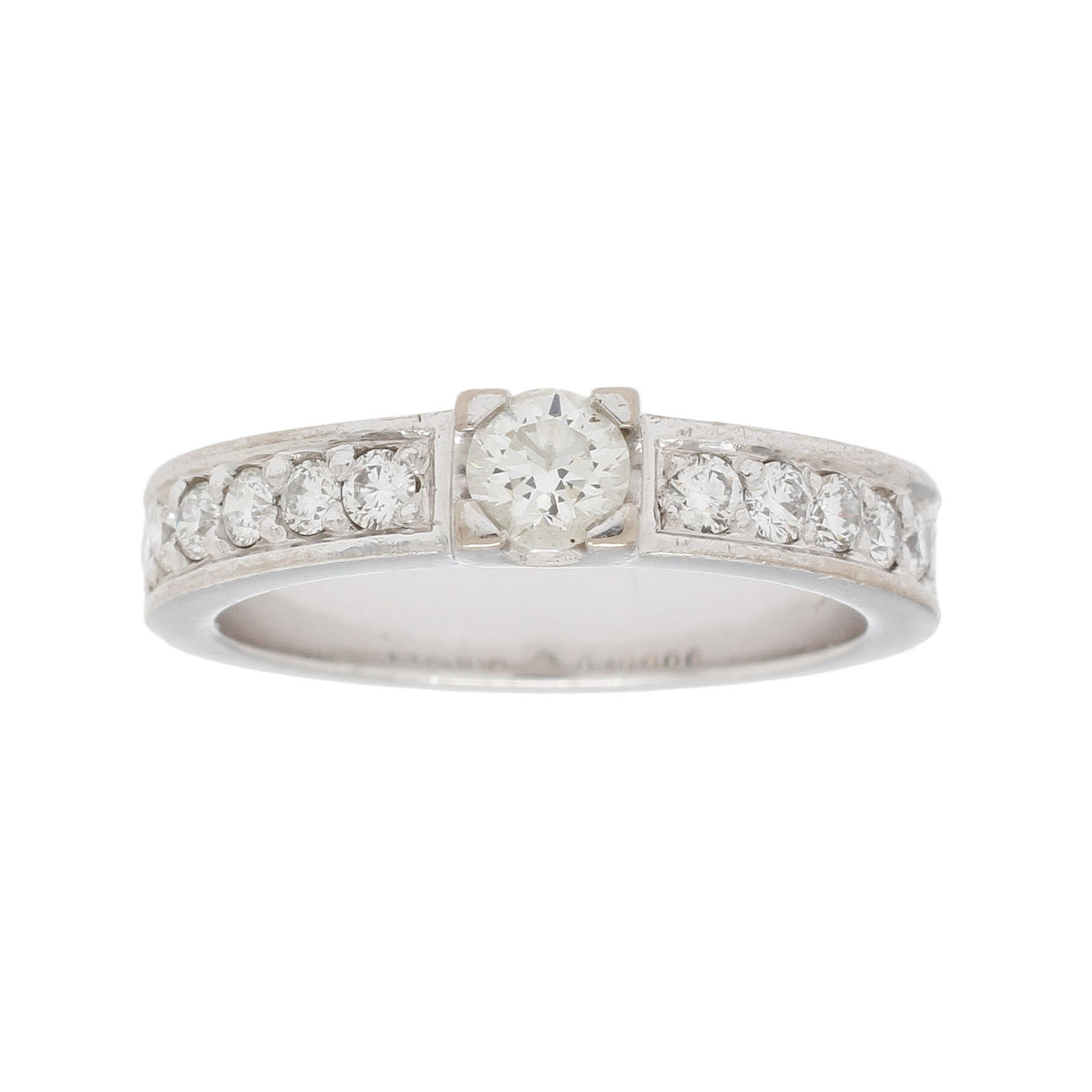 RING, 18k vitguld med 13 diamanter, totalt ca 0,52ct. 5,25g.