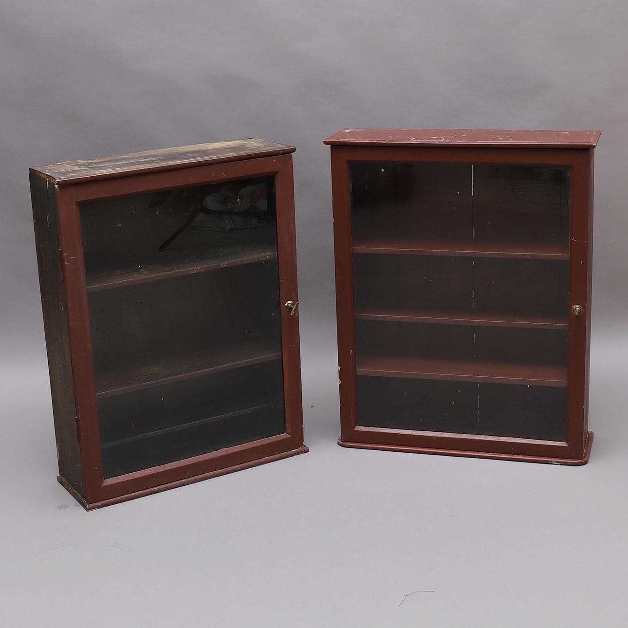 VÆGSKAB/OVERSKAB, 2 stk, glaslåger, alm.