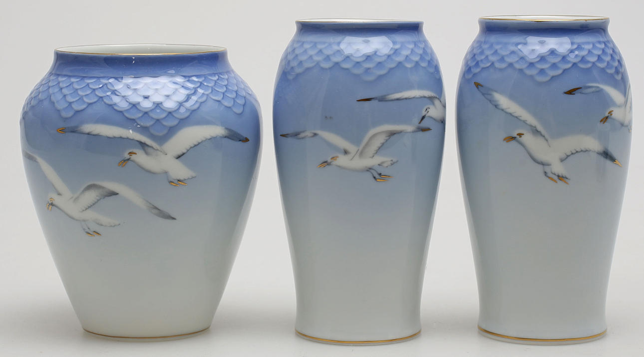 VASER, 3 st, porslin, Blå Måsen, Bing & Gröndahl, Danmark.