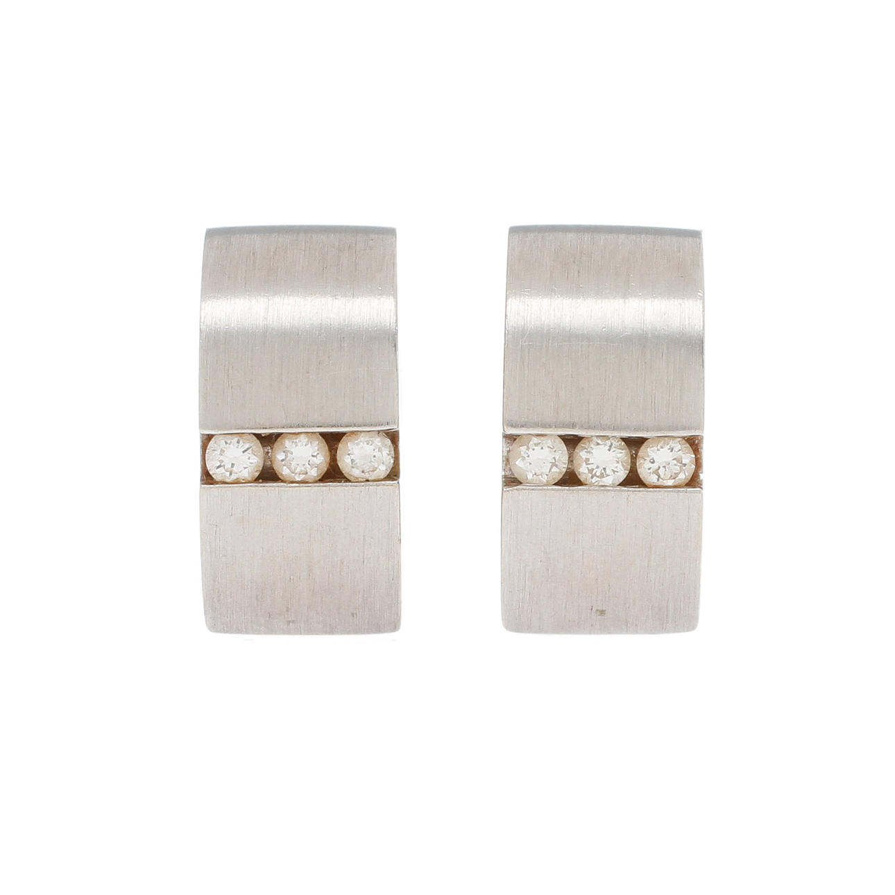 ÖRHÄNGEN, 1 par, 18k vitguld med 6 diamanter, totalt ca 0,18ct. 9,85g.