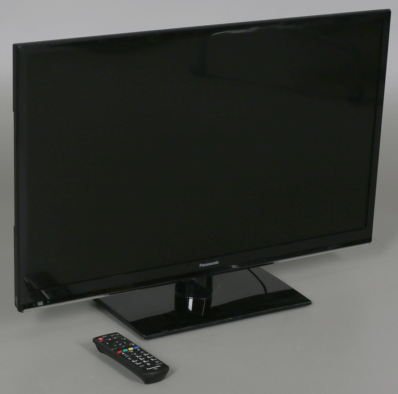 SAMSUNG FLAT TV 32 tum.
