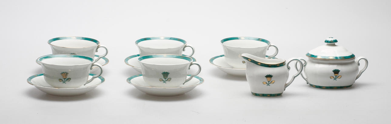 TESERVISDELAR, 7 delar, "Guldstjärna", Wilhelm Kåge, Gustavsberg, 1920/30-tal.