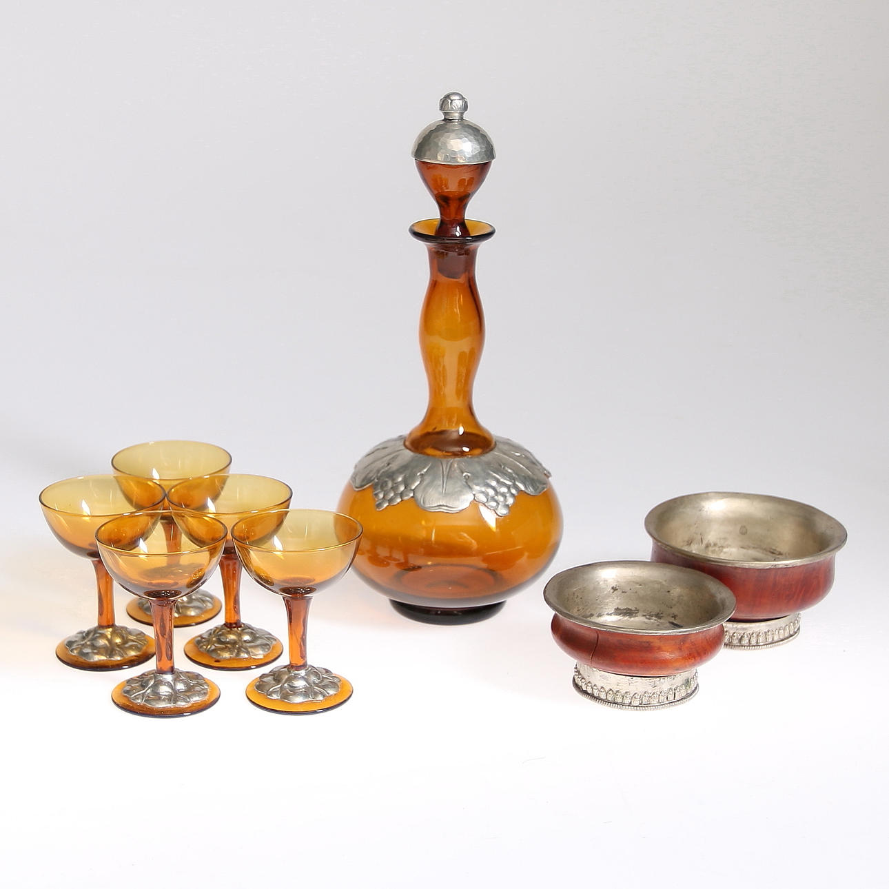 KARAFF samt glas 5 st. 1900-talets första hälft.