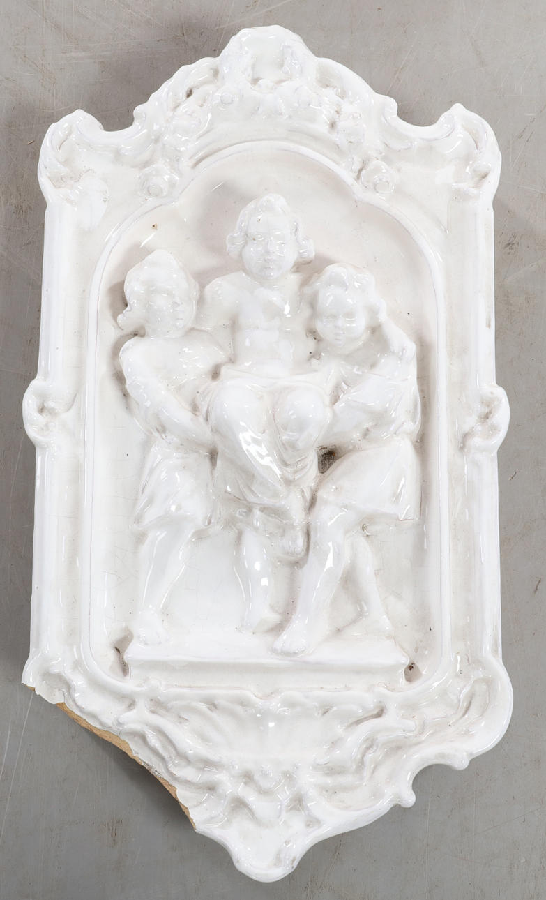 DEKORELEMENT, För kakelugn 1800/1900-tal.