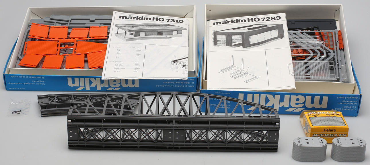 PARTI MÄRKLINDELAR, 8 st i orginalförpackningar.