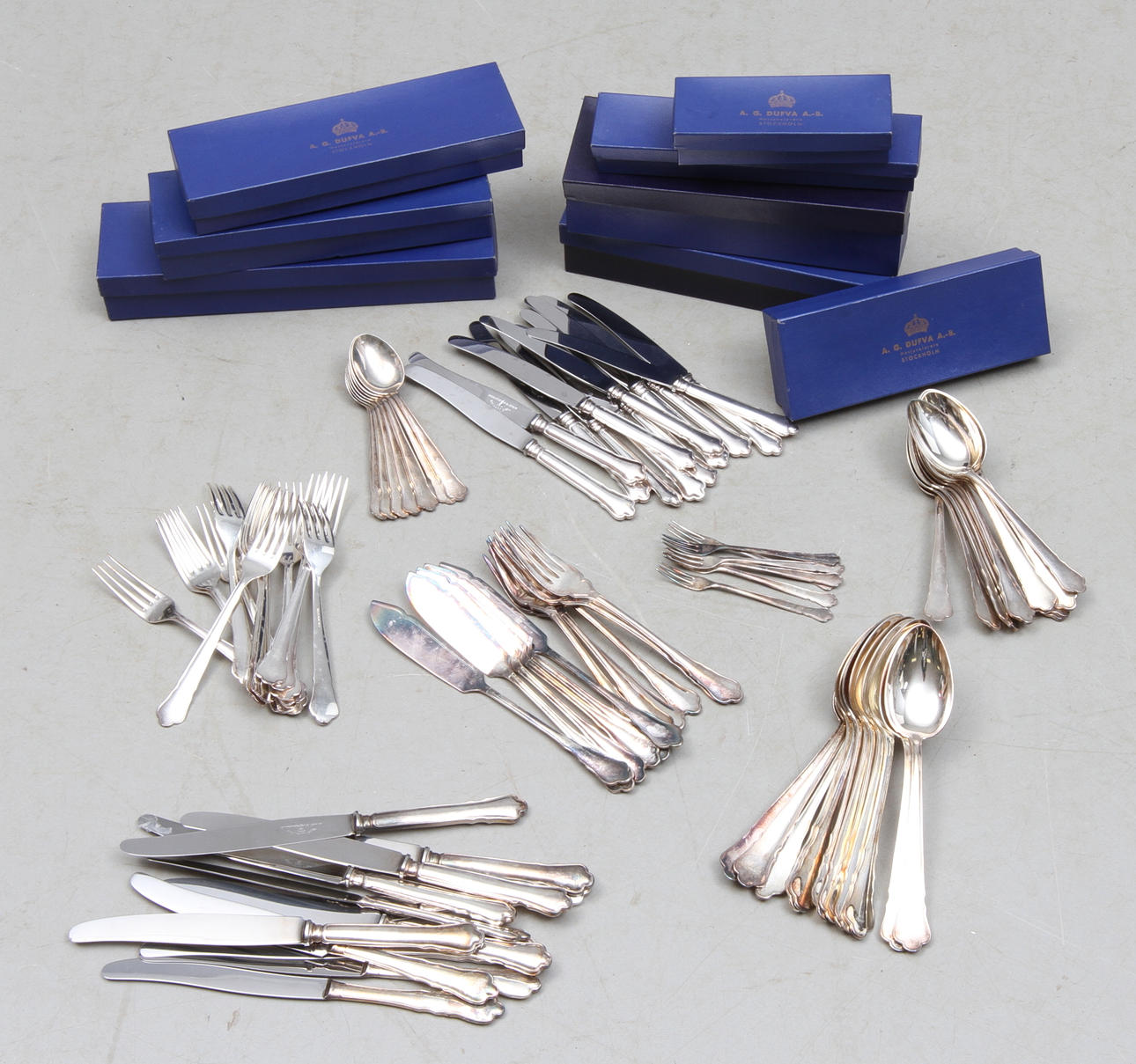 BESTICK, ca ca 84 delar, nysilver, "Chippendale", bla GAB, 1900-tal.