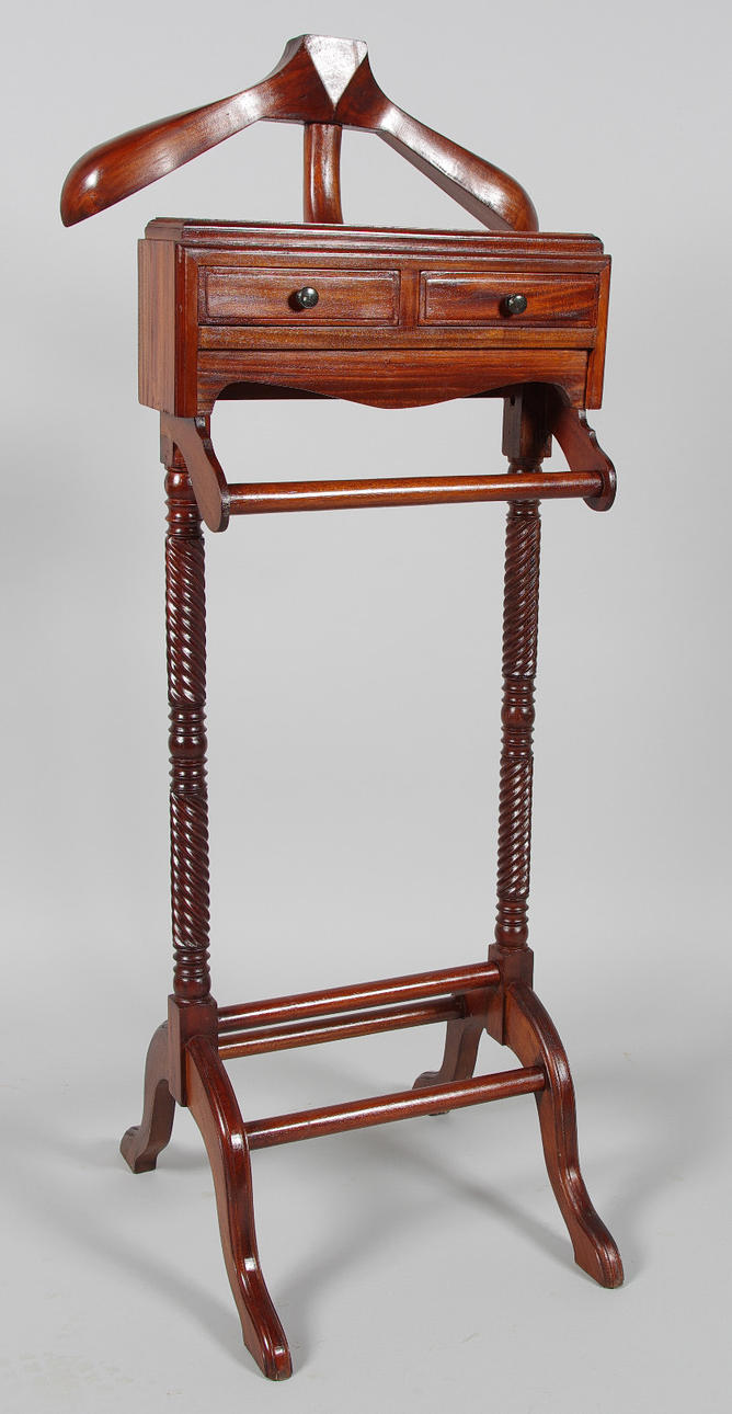 HERRBETJÄNT, mahognybetsad.