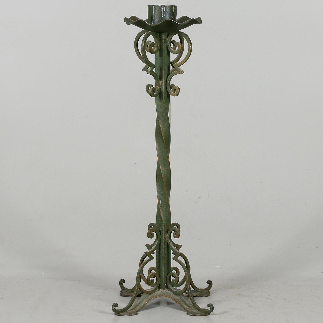 VELAS DE PISO, hierro forjado, 1900.