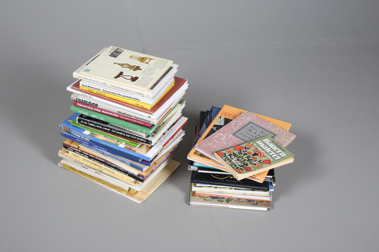 Sæt (46). Blandt andet træhåndværk og maling.