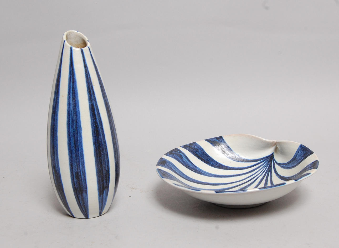 KERAMIK, 2 delar, AJ, Höganäs, 1950-tal.