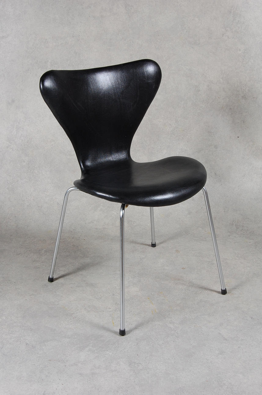 STOL, sjuan, skinn, Arne Jacobsen, för Fritz Hansen, inköpt 1968.