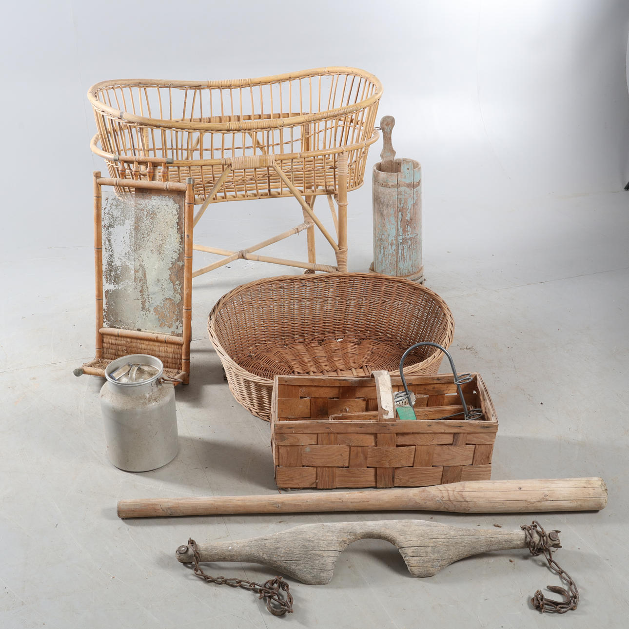 OBJETOS COMUNES, 9 partes, 1900.